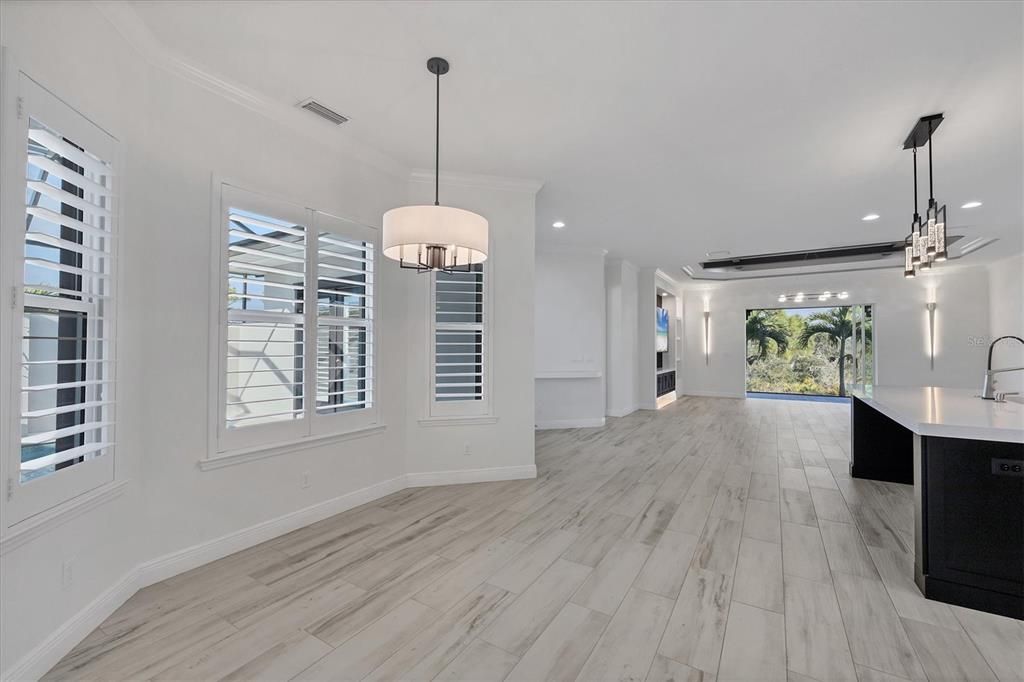 For Sale: $775,000 (3 beds, 3 baths, 2300 Square Feet)