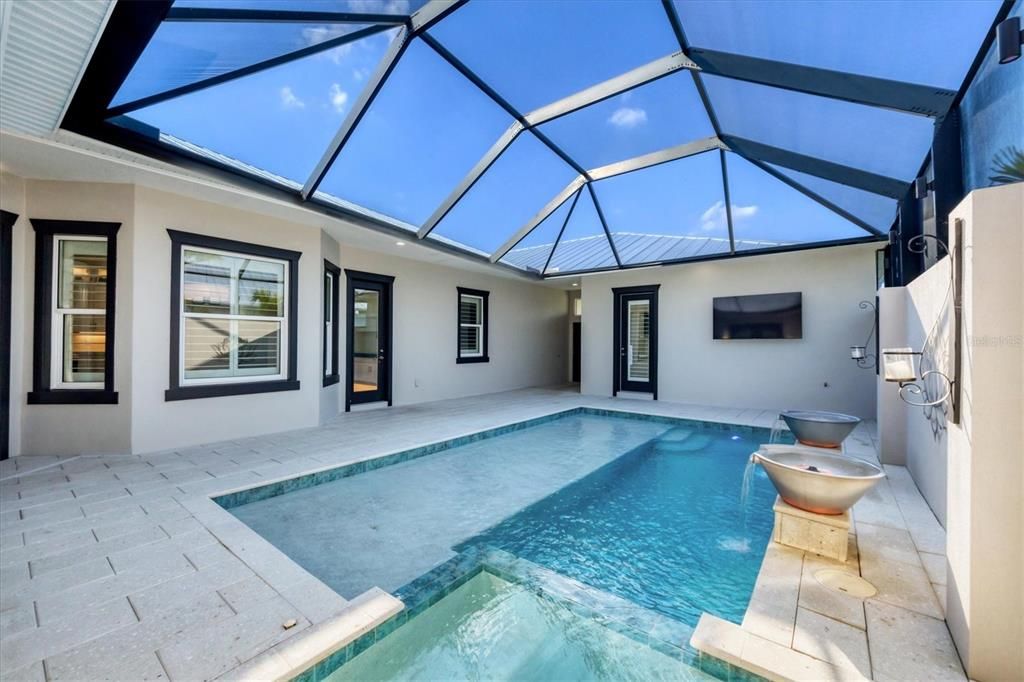 For Sale: $775,000 (3 beds, 3 baths, 2300 Square Feet)