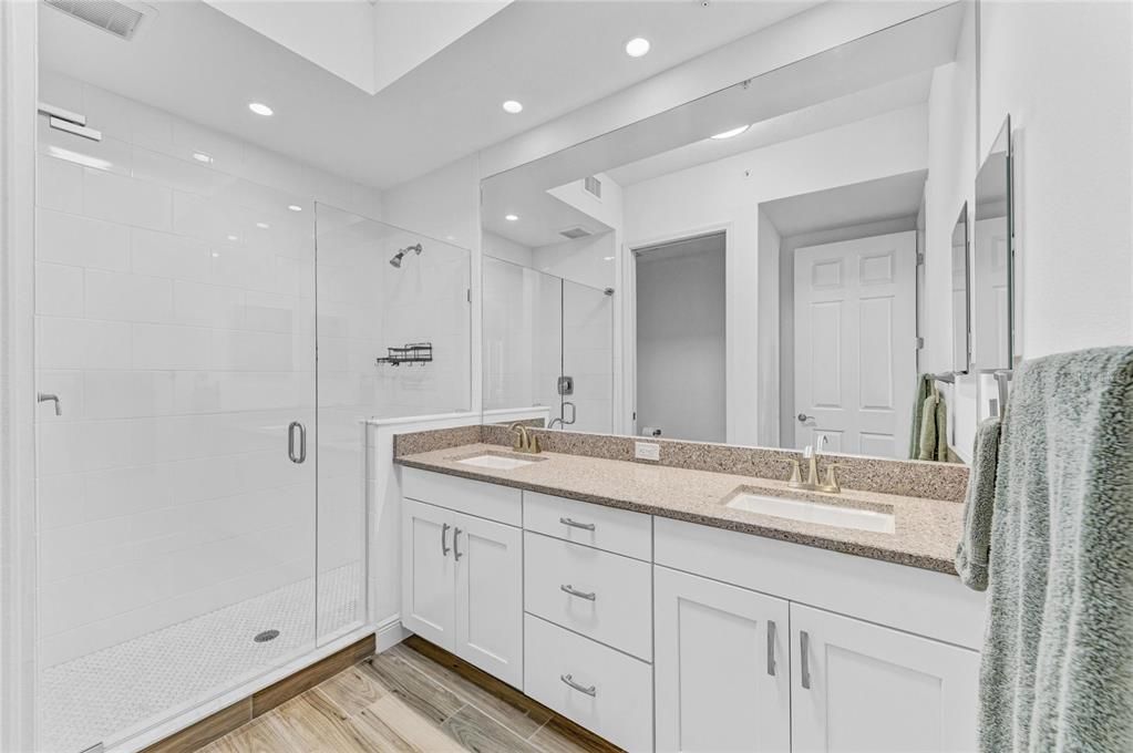 На продажу: $529,000 (2 спален, 2 ванн, 1460 Квадратных фут)