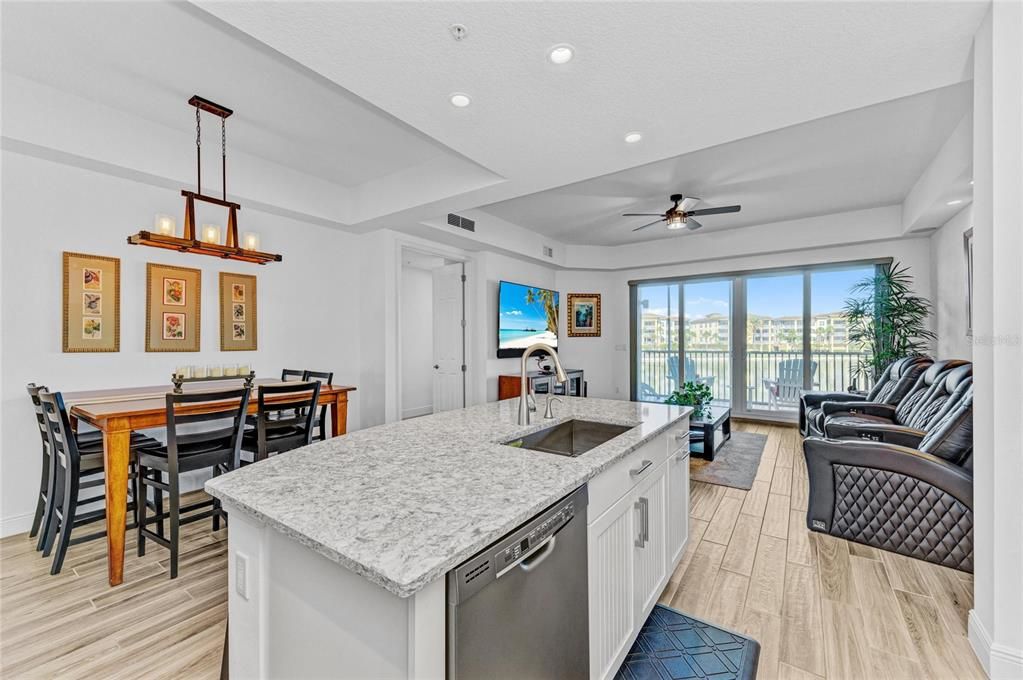 На продажу: $529,000 (2 спален, 2 ванн, 1460 Квадратных фут)