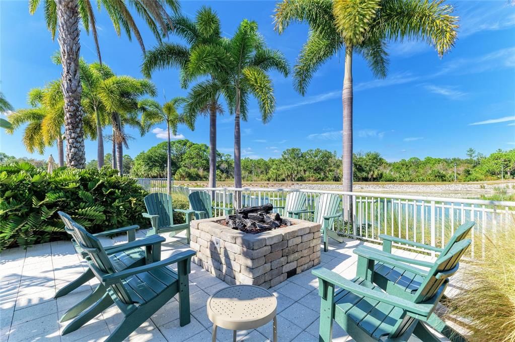 На продажу: $529,000 (2 спален, 2 ванн, 1460 Квадратных фут)