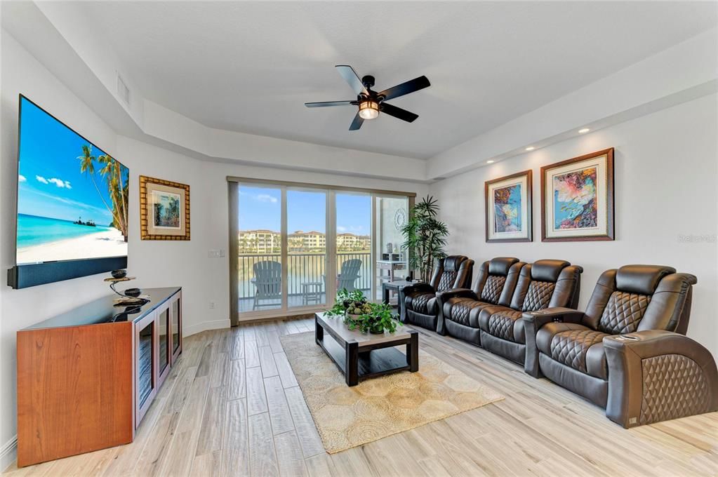 На продажу: $529,000 (2 спален, 2 ванн, 1460 Квадратных фут)