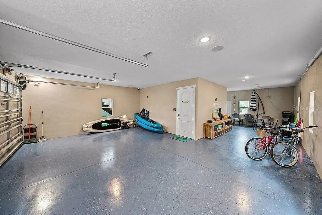 For Sale: $1,595,000 (3 beds, 4 baths, 3828 Square Feet)