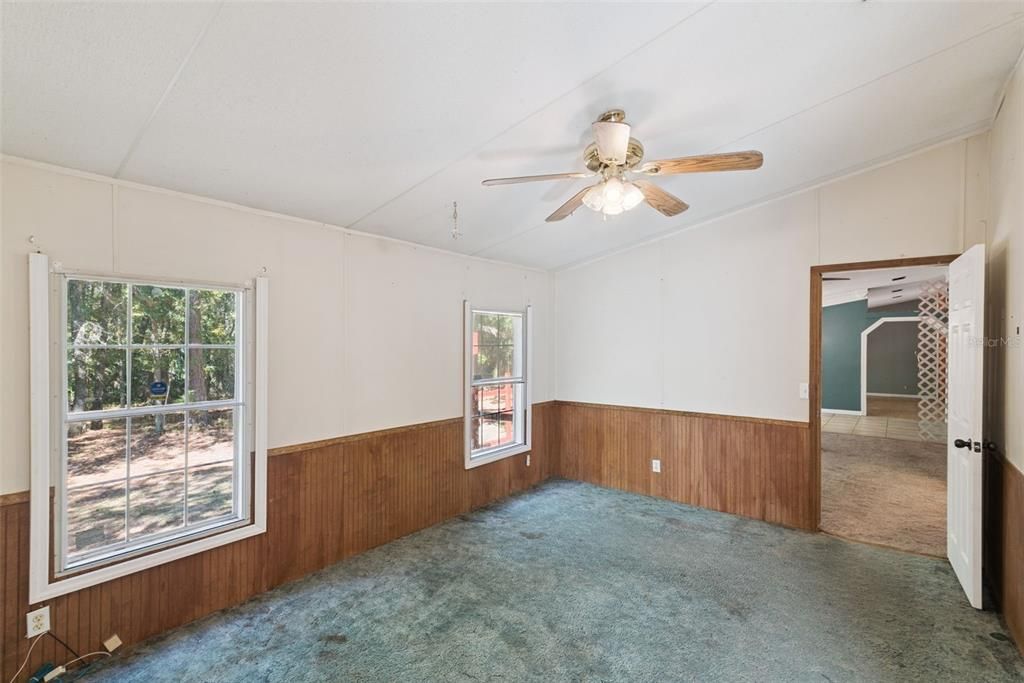 For Sale: $200,000 (3 beds, 2 baths, 1782 Square Feet)