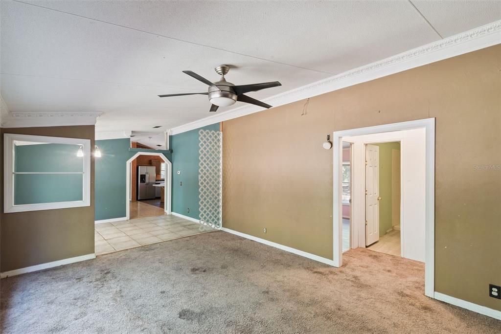 For Sale: $200,000 (3 beds, 2 baths, 1782 Square Feet)