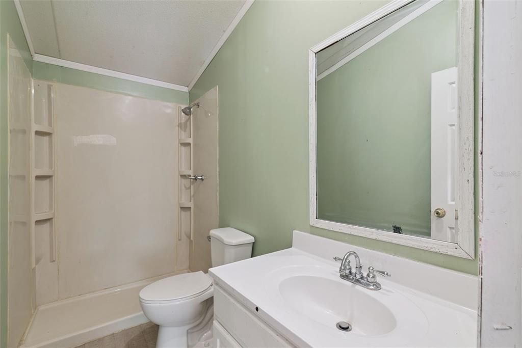 For Sale: $200,000 (3 beds, 2 baths, 1782 Square Feet)