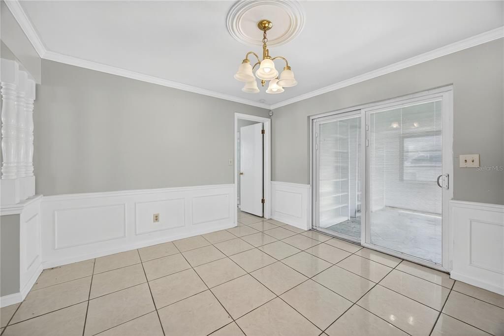 For Rent: $2,900 (4 beds, 2 baths, 2367 Square Feet)