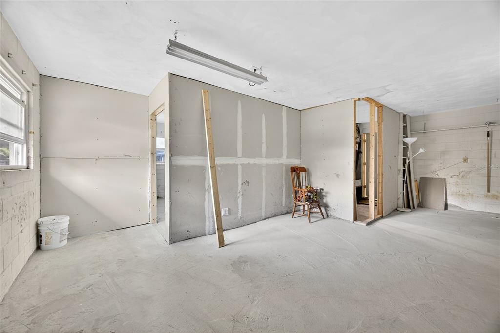 For Rent: $2,900 (4 beds, 2 baths, 2367 Square Feet)