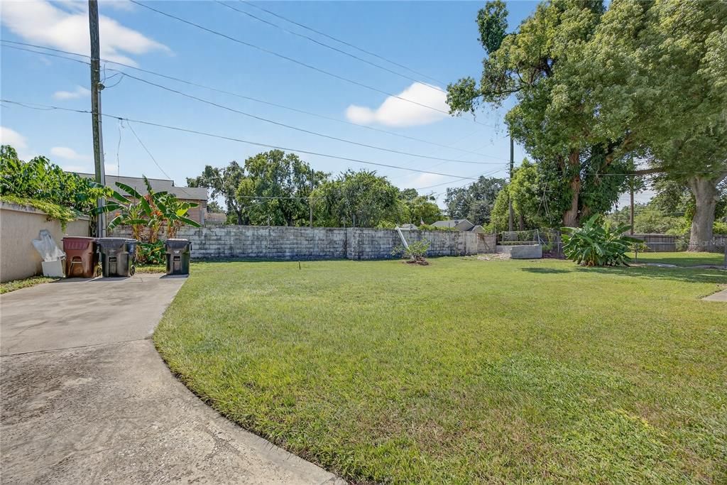 For Rent: $2,900 (4 beds, 2 baths, 2367 Square Feet)