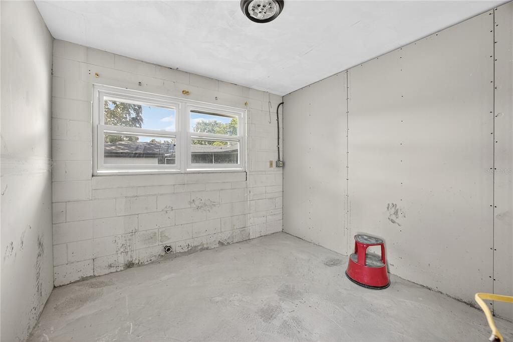 For Rent: $2,900 (4 beds, 2 baths, 2367 Square Feet)