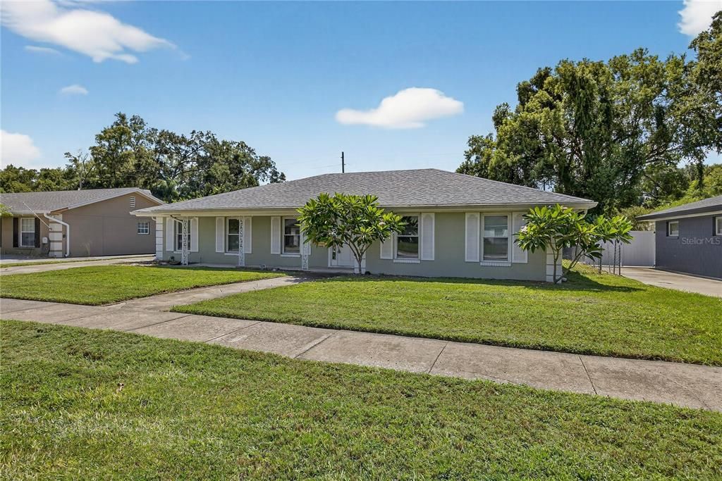 For Rent: $2,900 (4 beds, 2 baths, 2367 Square Feet)