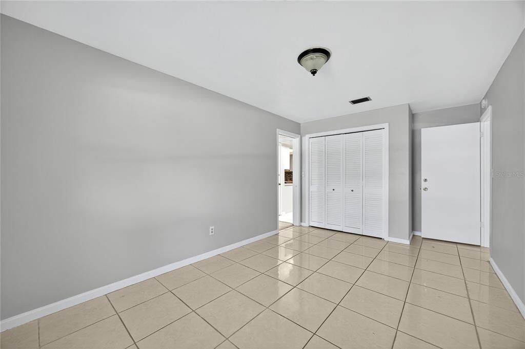 For Rent: $2,900 (4 beds, 2 baths, 2367 Square Feet)