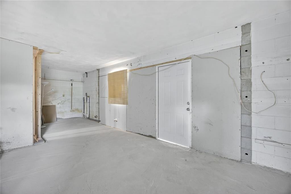 For Rent: $2,900 (4 beds, 2 baths, 2367 Square Feet)