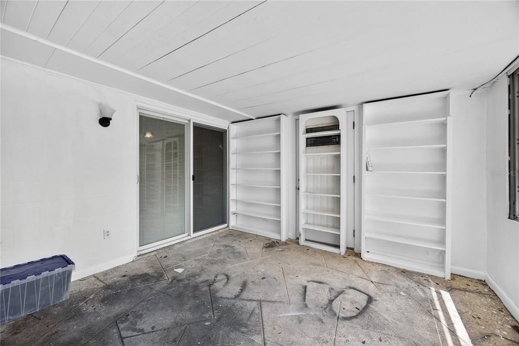 For Rent: $2,900 (4 beds, 2 baths, 2367 Square Feet)