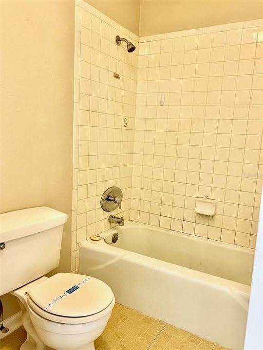 В аренду: $1,350 (2 спален, 2 ванн, 976 Квадратных фут)