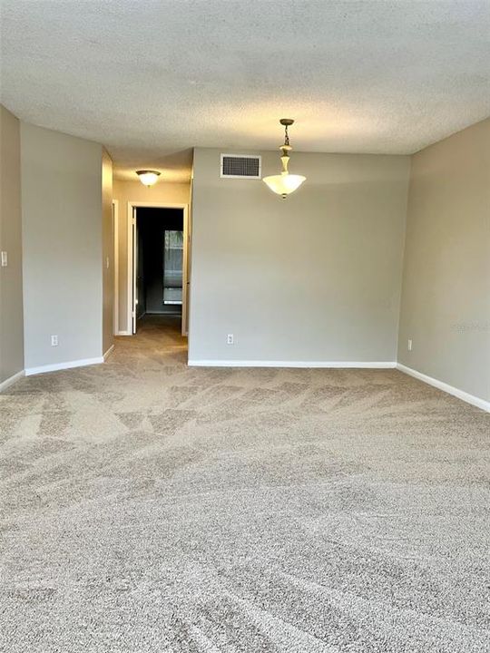 В аренду: $1,350 (2 спален, 2 ванн, 976 Квадратных фут)