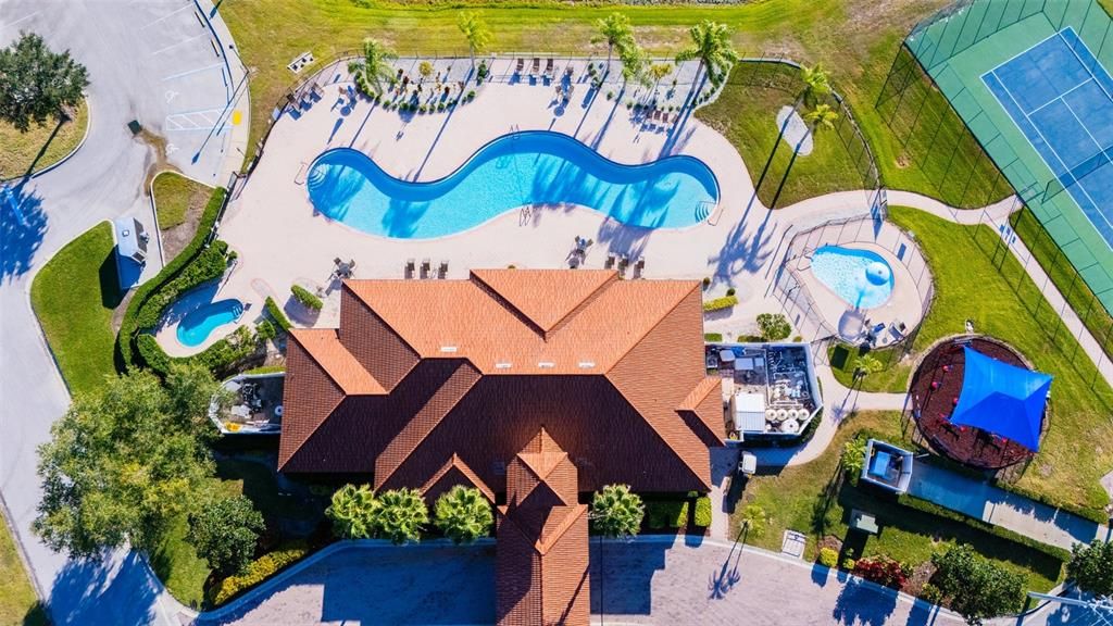 For Rent: $1,800 (2 beds, 2 baths, 1055 Square Feet)