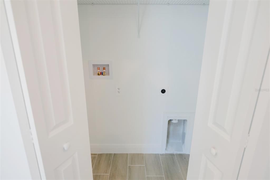 For Rent: $1,800 (2 beds, 2 baths, 1055 Square Feet)