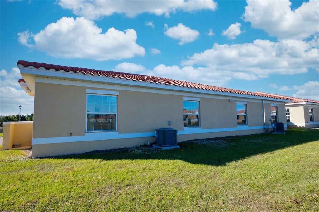 For Rent: $1,800 (2 beds, 2 baths, 1055 Square Feet)