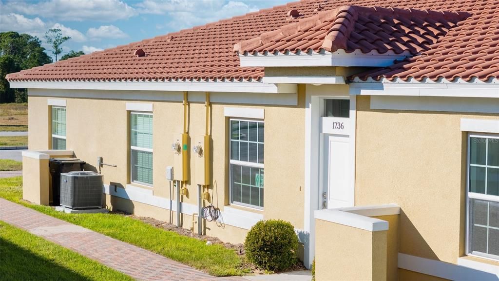 For Rent: $1,800 (2 beds, 2 baths, 1055 Square Feet)