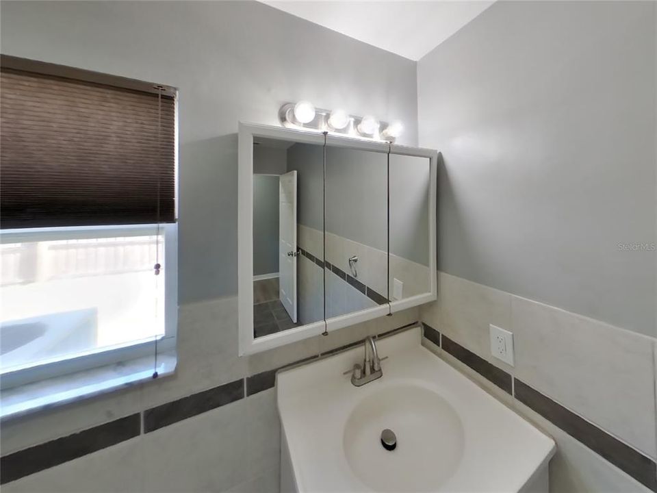 For Rent: $2,299 (3 beds, 2 baths, 1635 Square Feet)