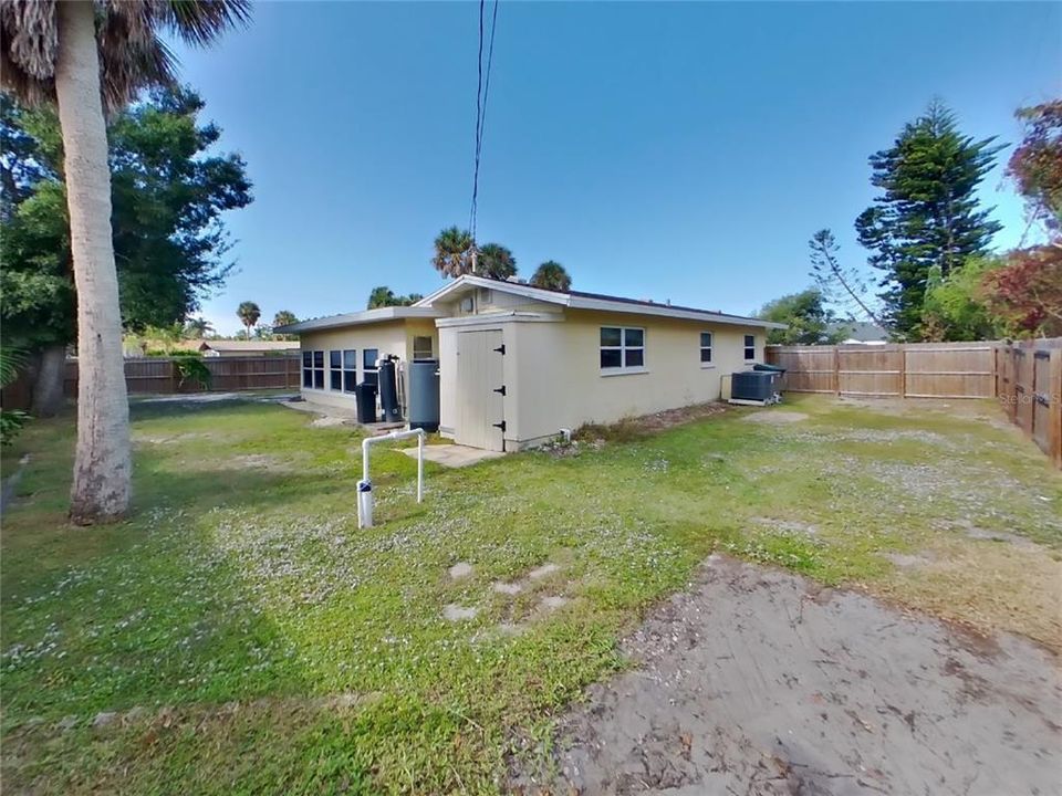 For Rent: $2,299 (3 beds, 2 baths, 1635 Square Feet)