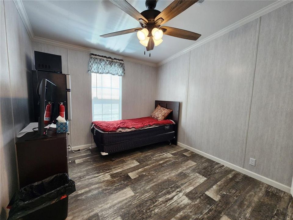 待售: $244,900 (4 贝兹, 2 浴室, 1407 平方英尺)