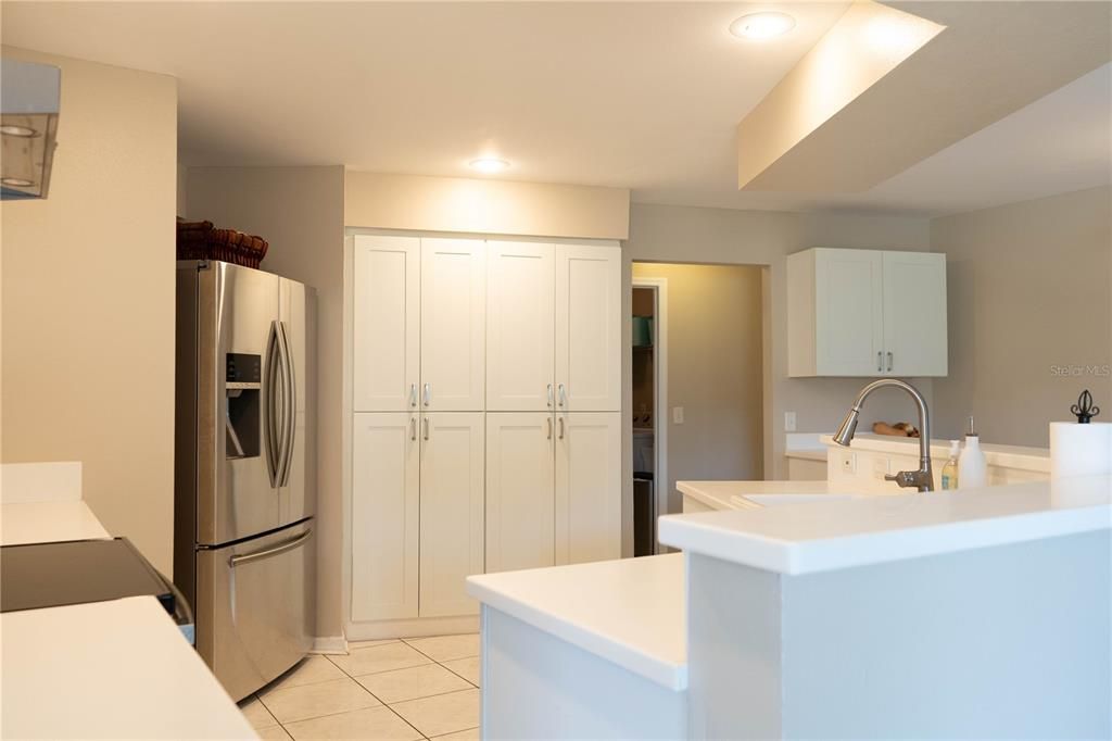 待售: $418,000 (4 贝兹, 2 浴室, 2321 平方英尺)