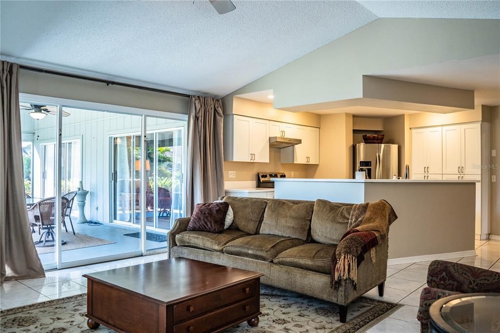 待售: $418,000 (4 贝兹, 2 浴室, 2321 平方英尺)