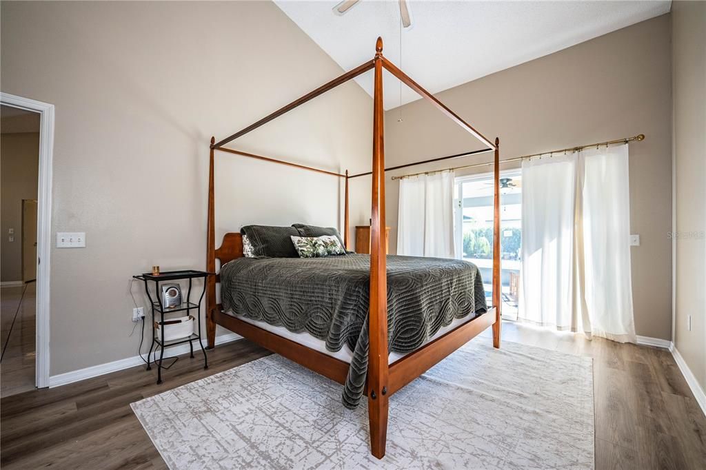 待售: $418,000 (4 贝兹, 2 浴室, 2321 平方英尺)