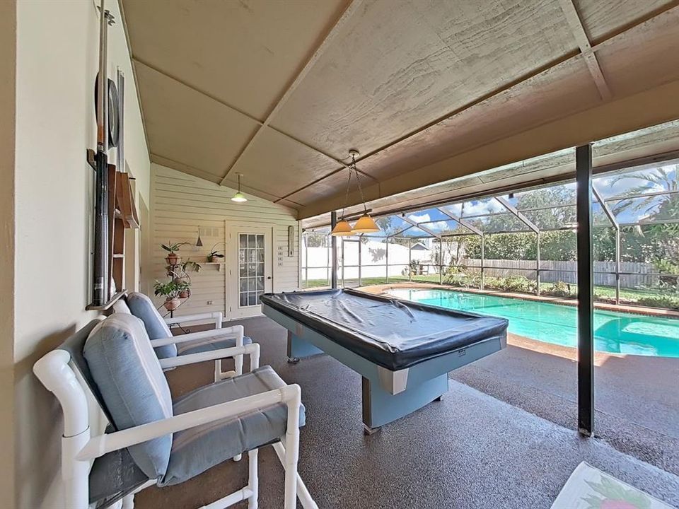 En Venta: $599,900 (3 camas, 3 baños, 2635 Pies cuadrados)