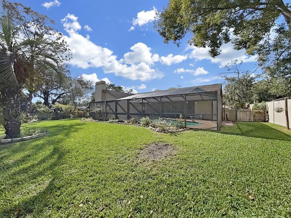 En Venta: $599,900 (3 camas, 3 baños, 2635 Pies cuadrados)