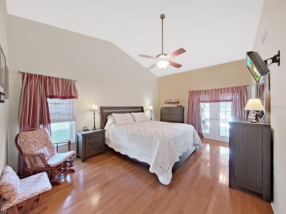 En Venta: $599,900 (3 camas, 3 baños, 2635 Pies cuadrados)