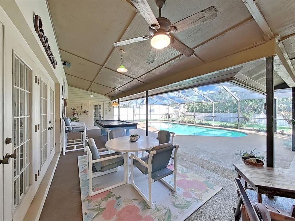 En Venta: $599,900 (3 camas, 3 baños, 2635 Pies cuadrados)