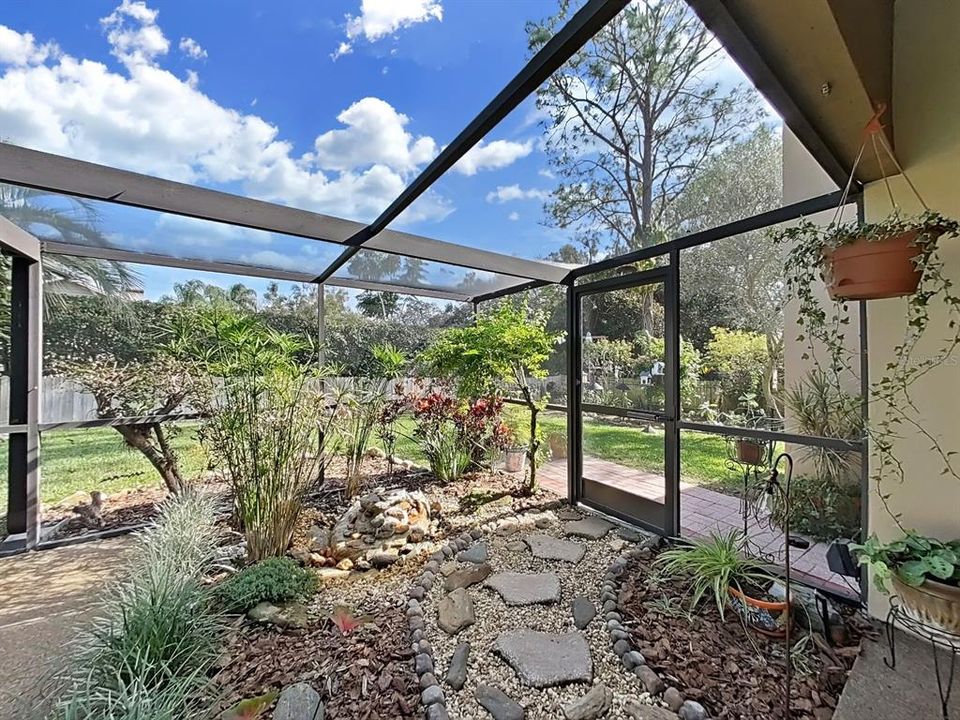 En Venta: $599,900 (3 camas, 3 baños, 2635 Pies cuadrados)