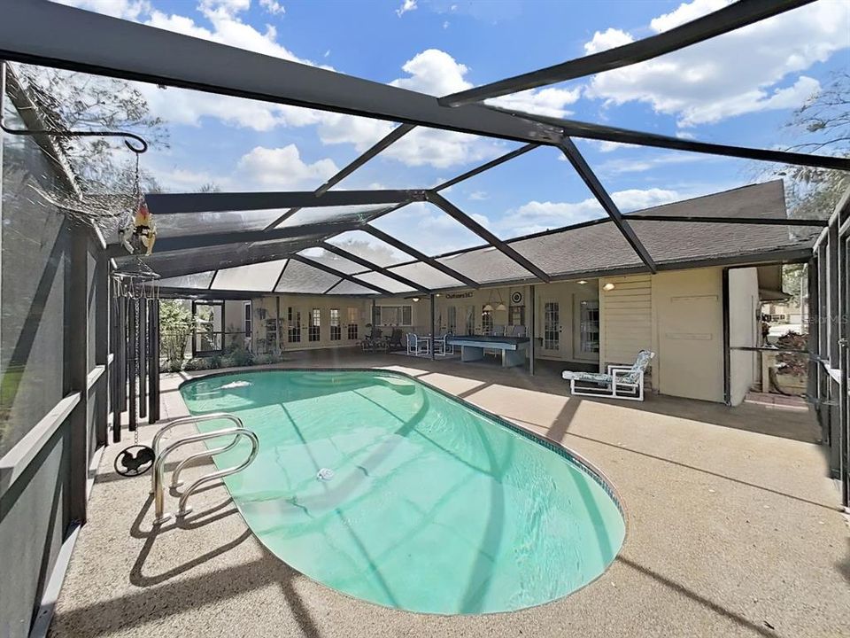 En Venta: $599,900 (3 camas, 3 baños, 2635 Pies cuadrados)