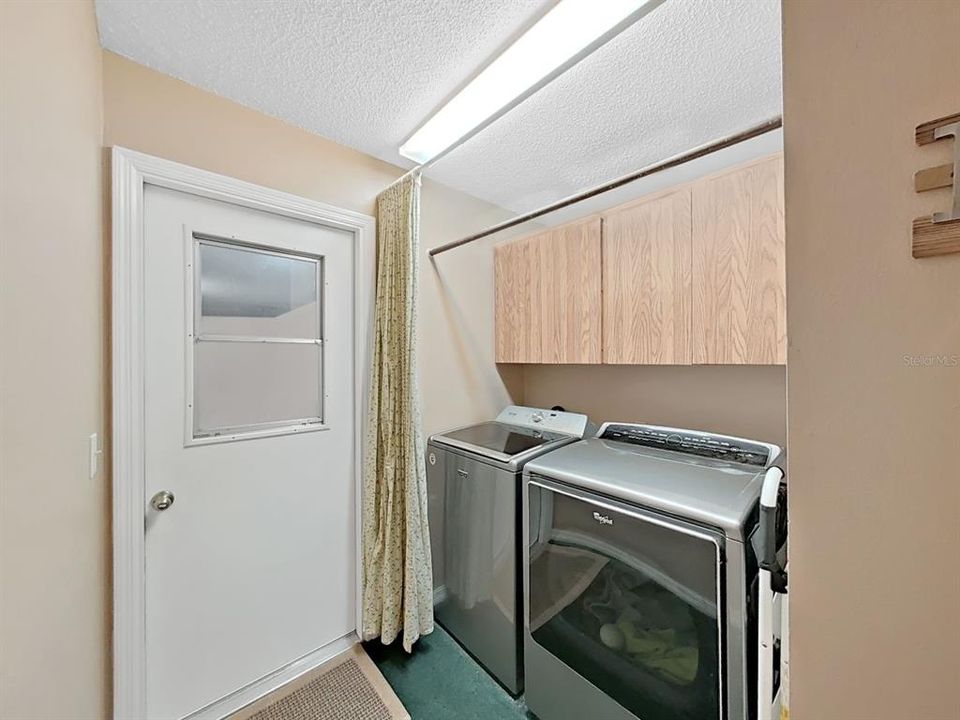 En Venta: $599,900 (3 camas, 3 baños, 2635 Pies cuadrados)