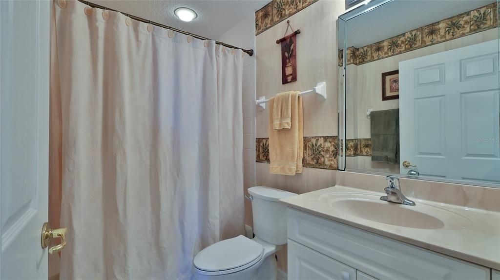 En Venta: $415,000 (2 camas, 2 baños, 1389 Pies cuadrados)