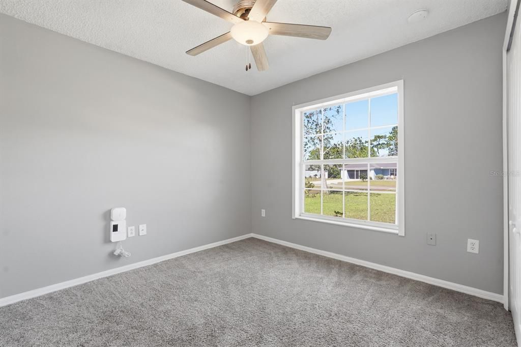 待售: $299,900 (3 贝兹, 2 浴室, 1325 平方英尺)