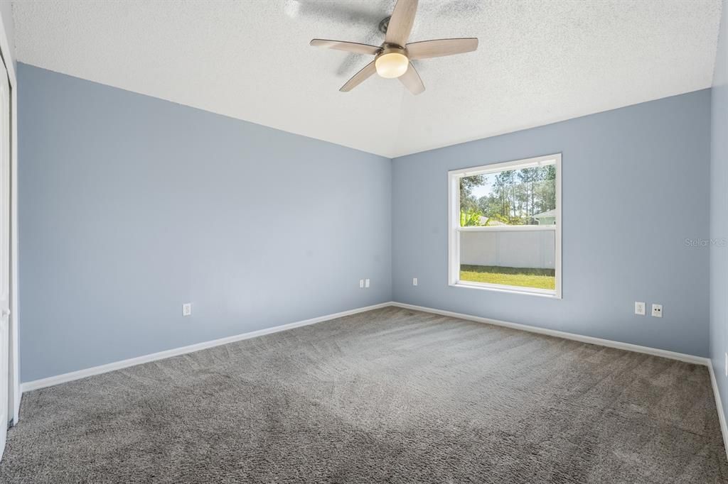 待售: $299,900 (3 贝兹, 2 浴室, 1325 平方英尺)