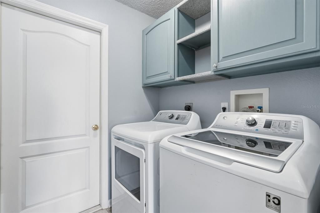 待售: $299,900 (3 贝兹, 2 浴室, 1325 平方英尺)