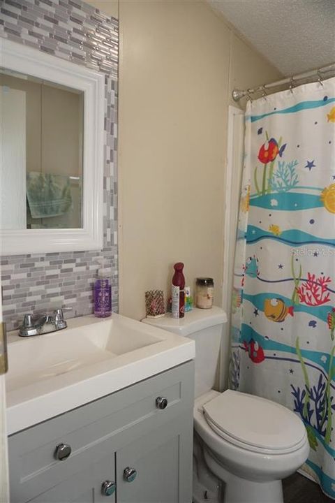 На продажу: $198,900 (3 спален, 2 ванн, 1642 Квадратных фут)