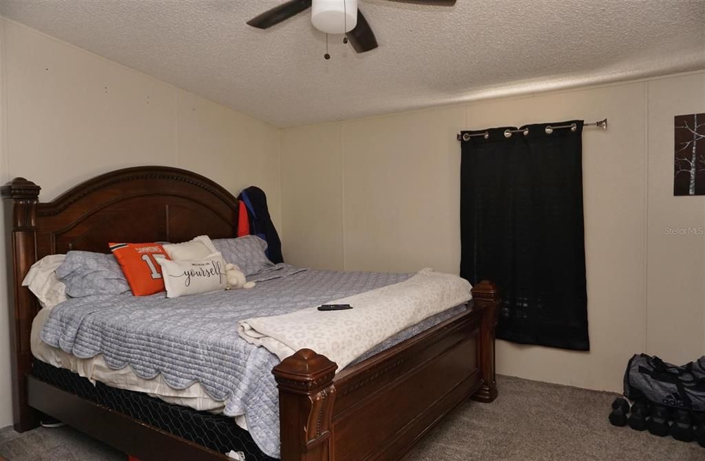 На продажу: $198,900 (3 спален, 2 ванн, 1642 Квадратных фут)