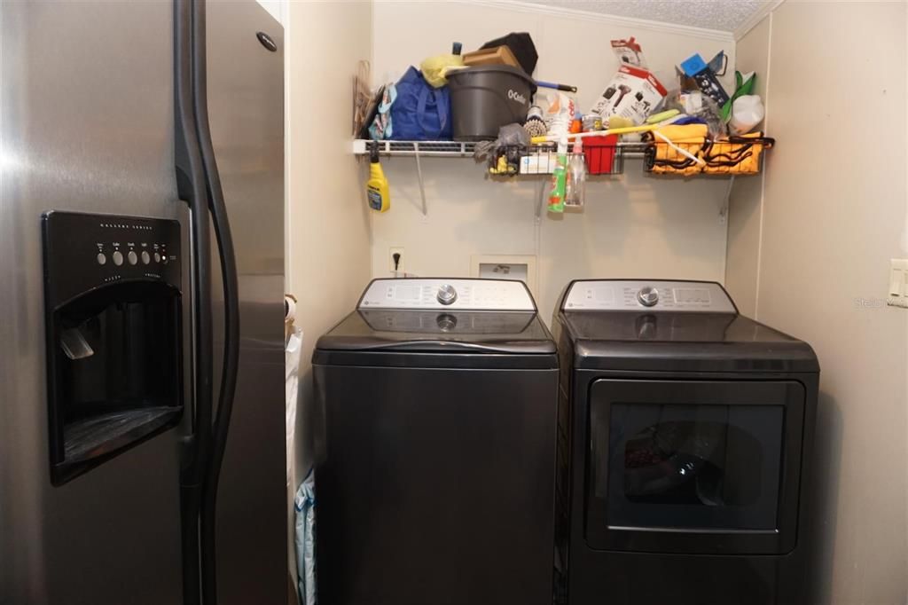 На продажу: $198,900 (3 спален, 2 ванн, 1642 Квадратных фут)