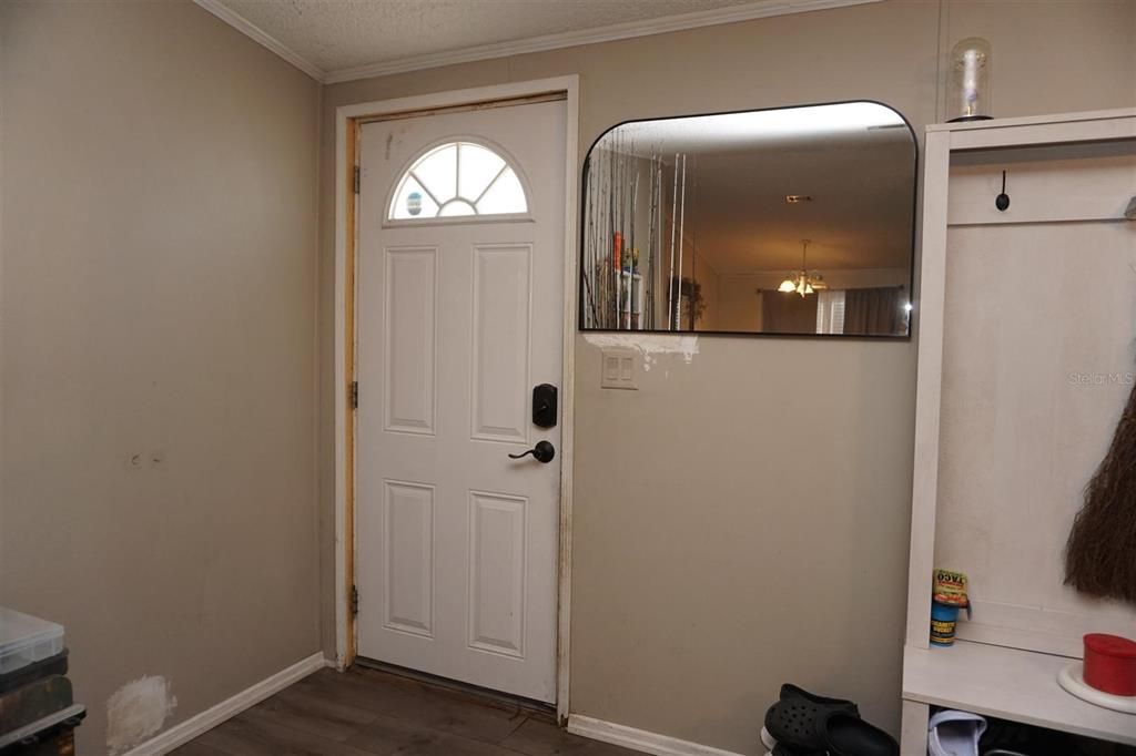 На продажу: $198,900 (3 спален, 2 ванн, 1642 Квадратных фут)