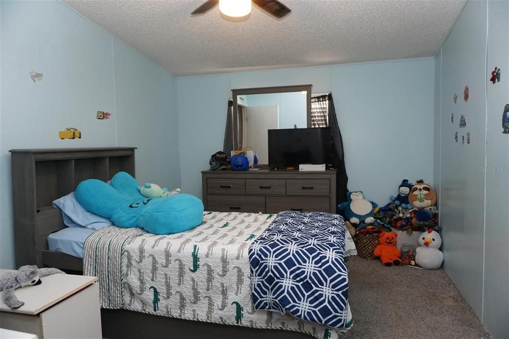 На продажу: $198,900 (3 спален, 2 ванн, 1642 Квадратных фут)