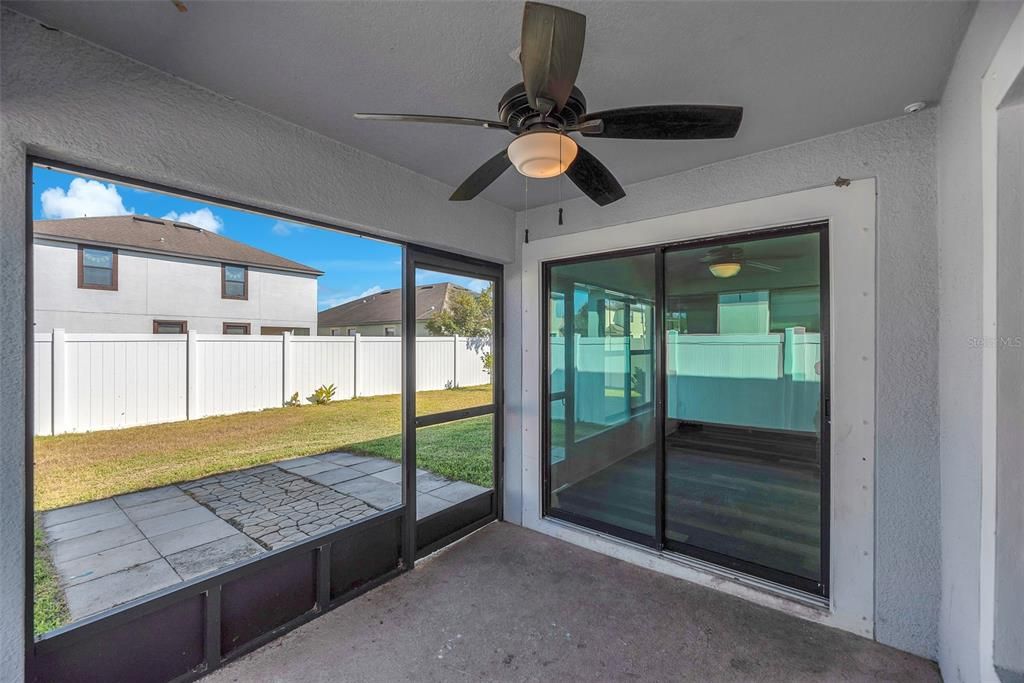 For Sale: $399,999 (5 beds, 3 baths, 1975 Square Feet)