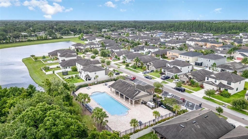 For Sale: $399,999 (5 beds, 3 baths, 1975 Square Feet)