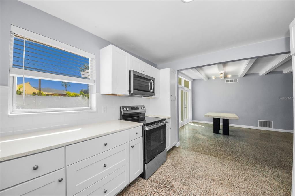 En Venta: $499,000 (2 camas, 2 baños, 1206 Pies cuadrados)