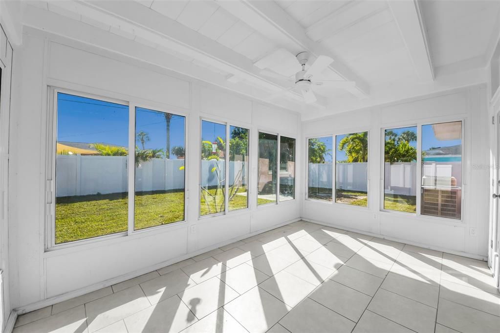 En Venta: $499,000 (2 camas, 2 baños, 1206 Pies cuadrados)